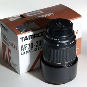 Lensa Tamron 70-300mm