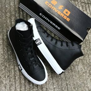 sepatu cdg