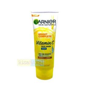 Garnier Bright Complete Vitamin C Facial Scrub