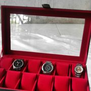kotak menyimpan jam tangan isi 12 hitam inner merah