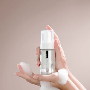 Facial Wash Gold Glow