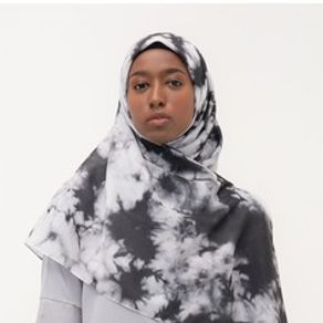 Zoya Nuria Scarf - Hijab Kerudung Segi Empat