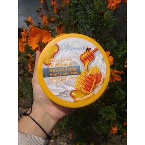 Vienna Skin Food Antibacterial Revitalizing Honey and Milk Glowing Body Scrub 250gr