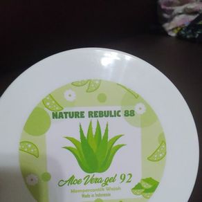 Nature Republic 88 Soothing &amp Moisture Aloe Vera 92% Soothing Gel 300ml - Jaminan Original 100% - 1 Pcs
