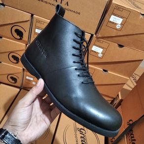 Pilihan sepatu casual boots pria justin 