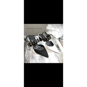 CHARLES & KEITH FLAT SHOES