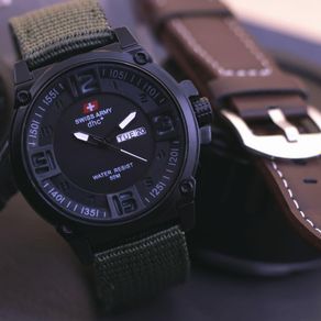 jam tangan swiss army-tanggal hari aktif-bonus tali cadangan-jam tangan pria-lengkap dengan box