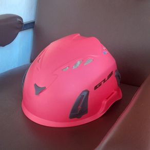 helm safety gub d8 climbing rescue - merah
