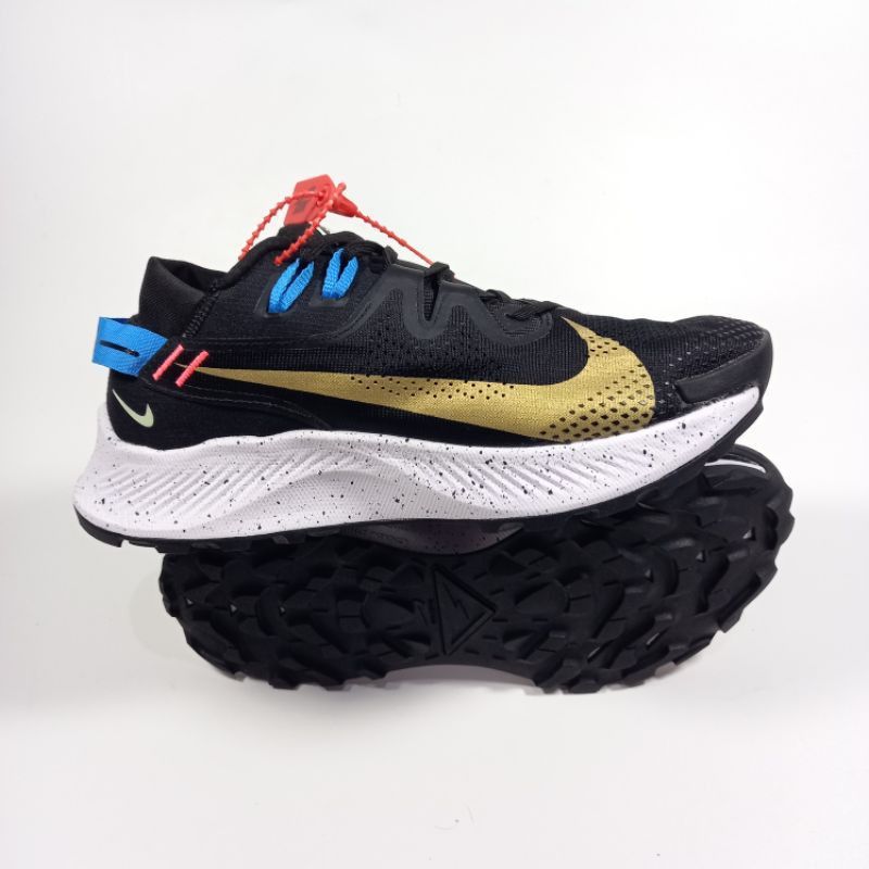 nike trail 2 black