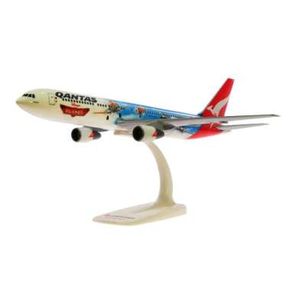 Miniatur Diecast Pesawat Penumpang Qantas Disney Planes B767-300