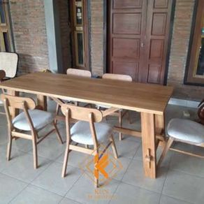 kursi makan kayu minimalis / kursi cafe 