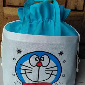 tas ultah anak murah model serut karakter kartun doraemon terbaru