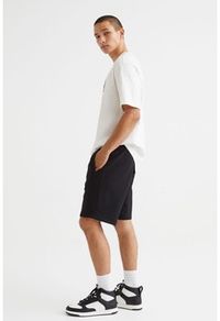 Pilihan regular fit sweatshirt shorts 