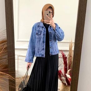 Pilihan jaket crop denim jeans wanita 