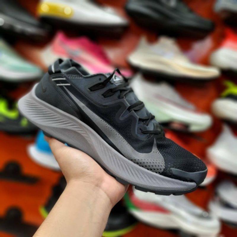 nike trail 2 black