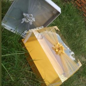 Kotak Hantaran Seserahan Mika Tinggi Tile Warna Gold Ukuran 40x30x20cm